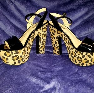 Candies platforms